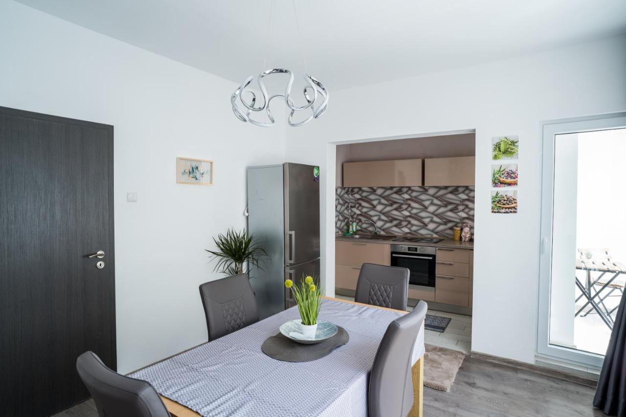 Black Sea Top Centre Apartments Varna Exterior foto