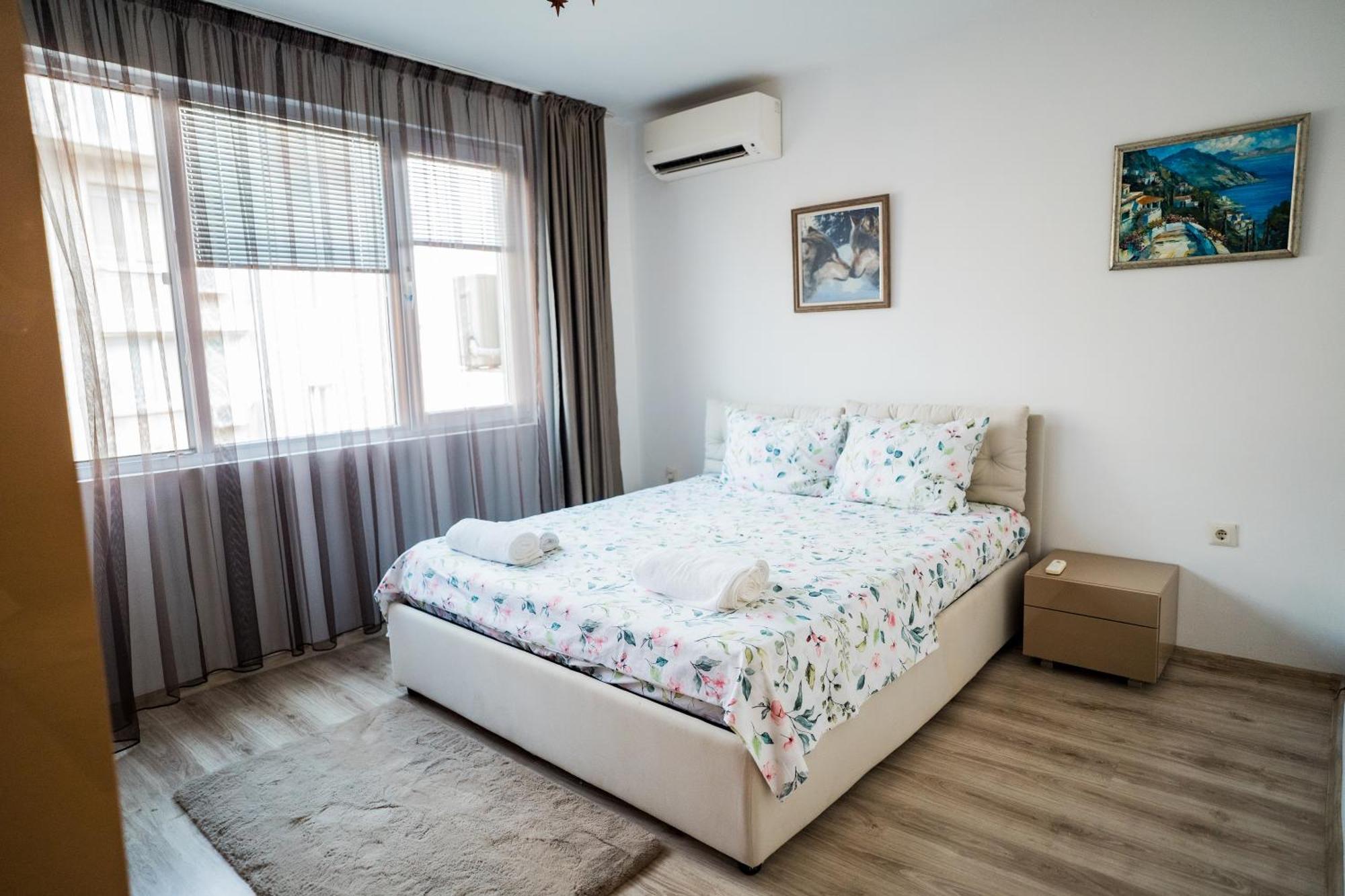 Black Sea Top Centre Apartments Varna Exterior foto